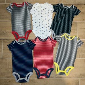 Bundle of Boys 9 MOS Onsie sets.